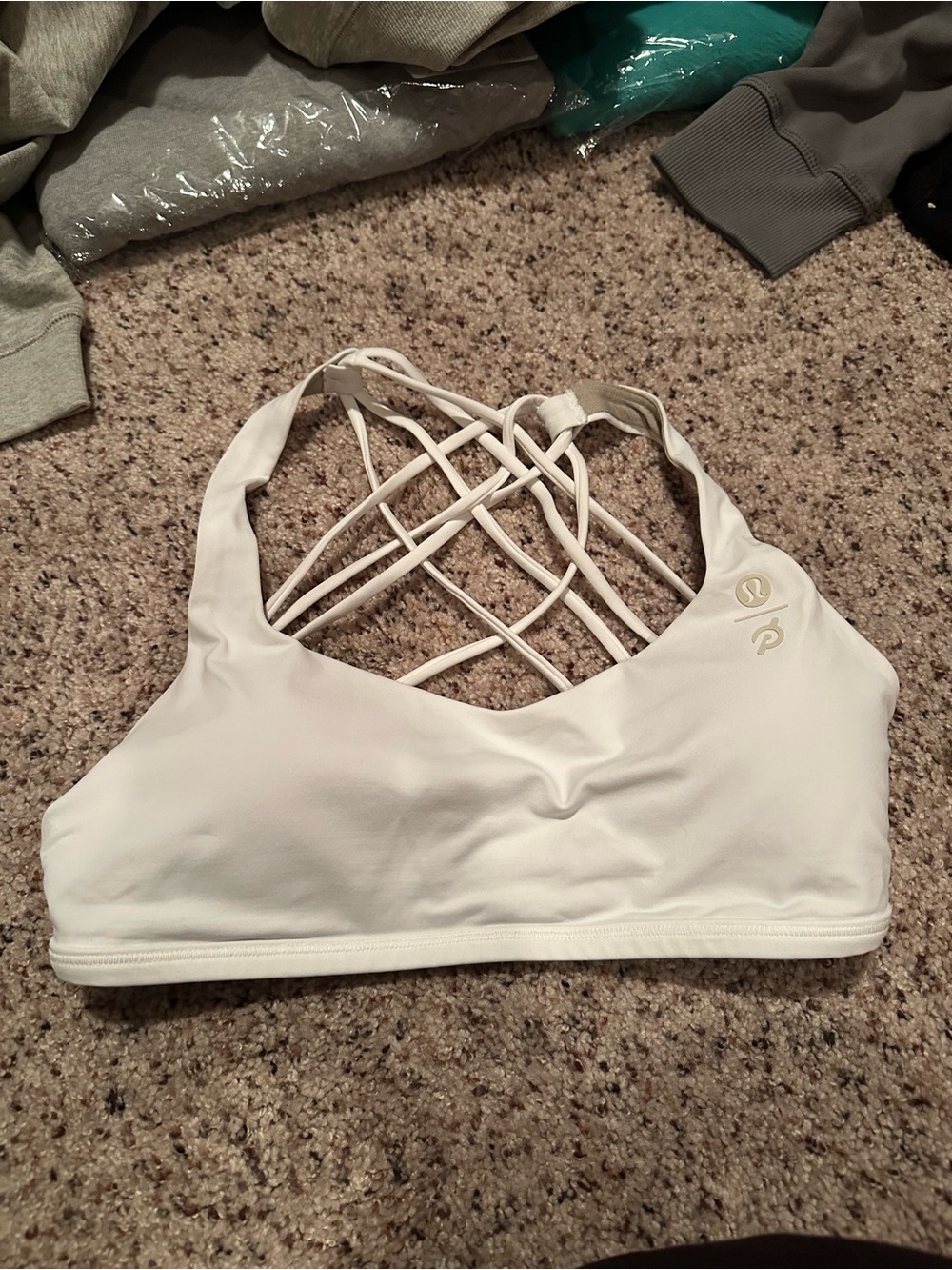 Peloton lululemon athletica White Strappy Sports Bra Nulu 6